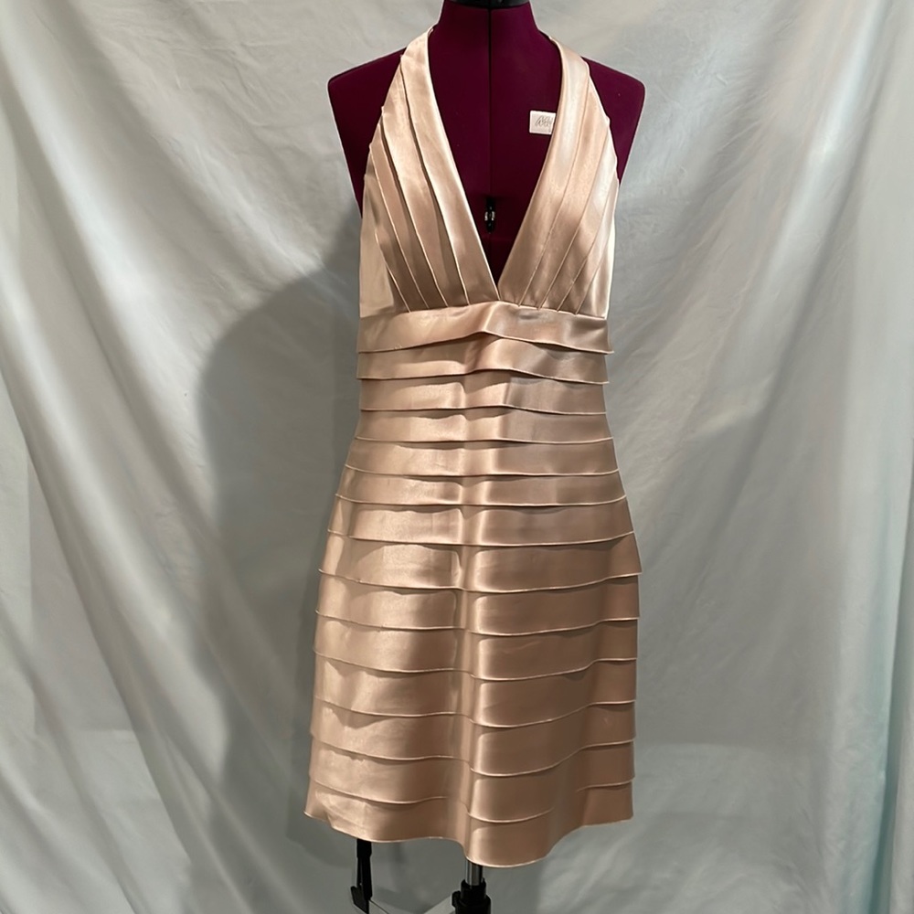 BCBG MAXAZRIA Champagne / Nude V-Neck Tiered Halter Dress